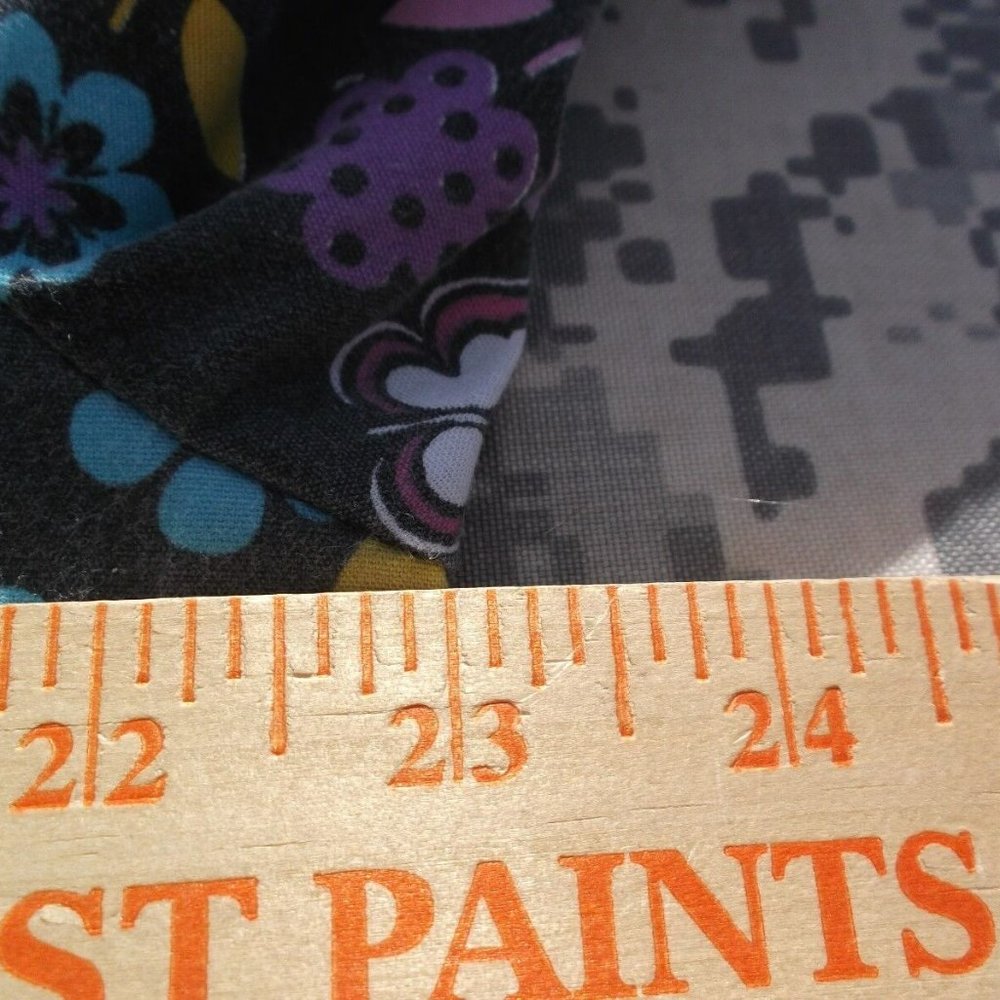 CASSANDRA O BLACK MULTI COLORED FLOWER & BUTTERFLY DESIGN LG SCRUB TOP IG 2119 - Picture 7 of 12